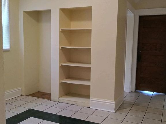 2nd image of 224 N Day Ave