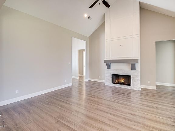 4th image of 409 Sandy Bay Dr