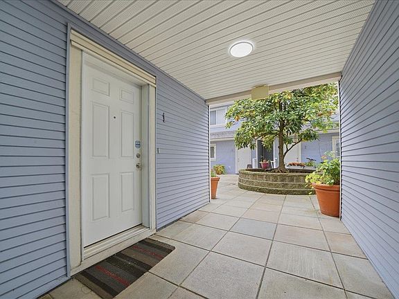 4th image of 7128 17th Ave #1