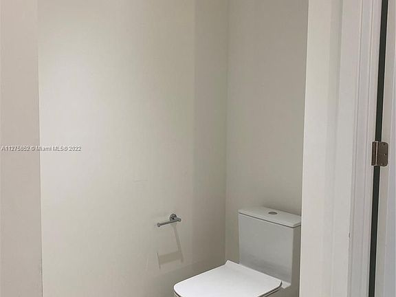 5th image of 851 NE 1st Ave #307