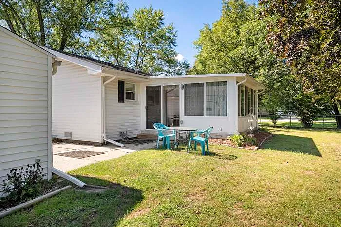 360 David Ct — Photo 14