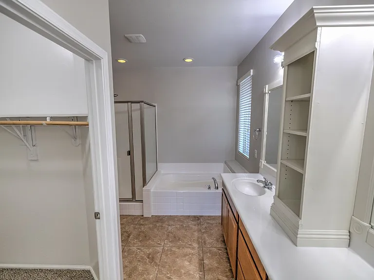 10458 S Cutting Horse Dr — Photo 13
