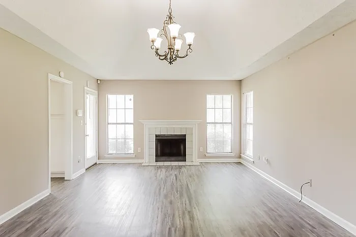 3 bed, 2.0 bath, 1538 sqft, $1,745 — Photo 3