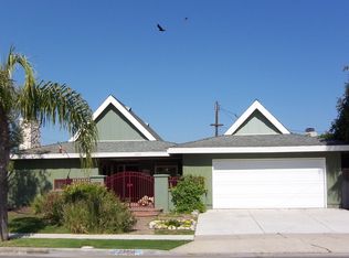 22091 Susan Ln, Huntington Beach, CA 92646