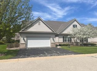1810 Cedar Ridge Dr, Slinger, WI 53086