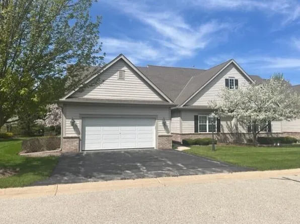 1808 Cedar Ridge DRIVE, Slinger, WI 53086