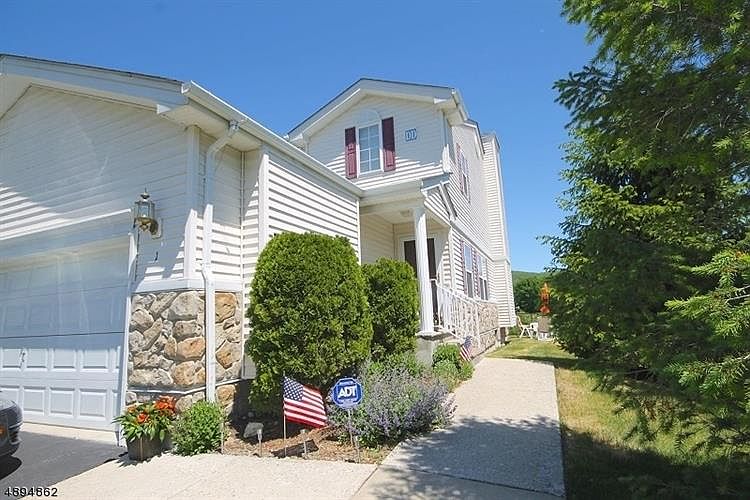 1st image of 1 Spruce Hill Ct #1315