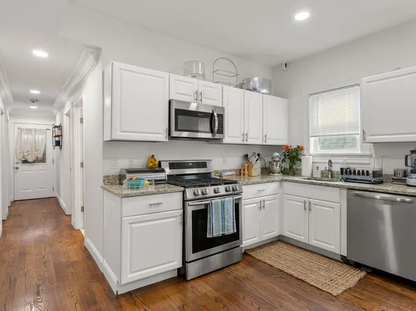 327NEP, 327 Neponset Ave #3, Dorchester, MA 02122