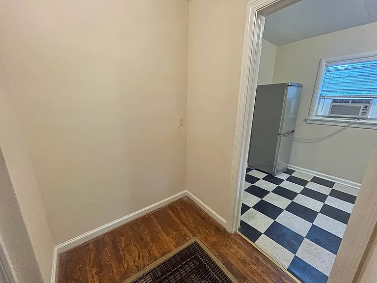 912 Oxmoor Rd #3 — Photo 32