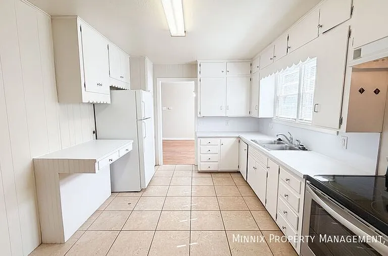 3506 38th St — Photo 2