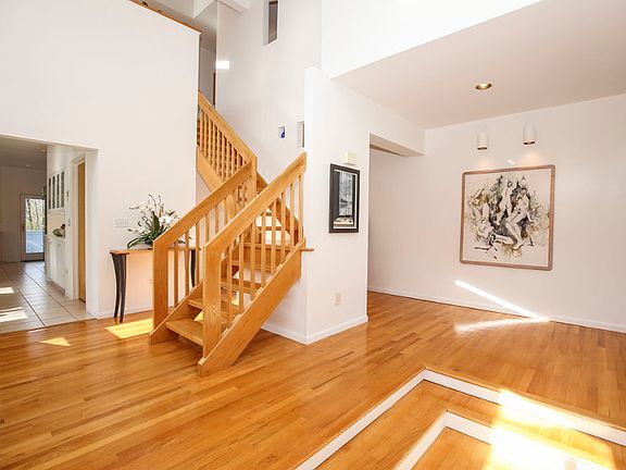 Entry to Living Room