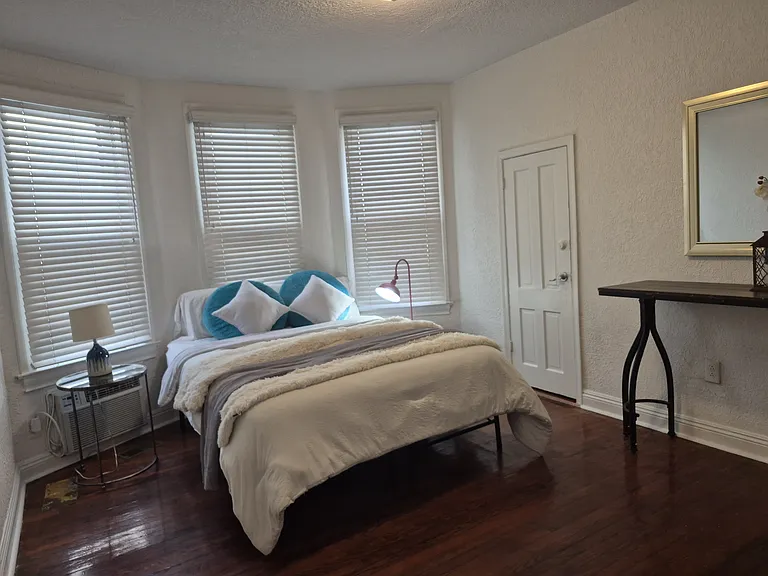 546 Broad St — Photo 14