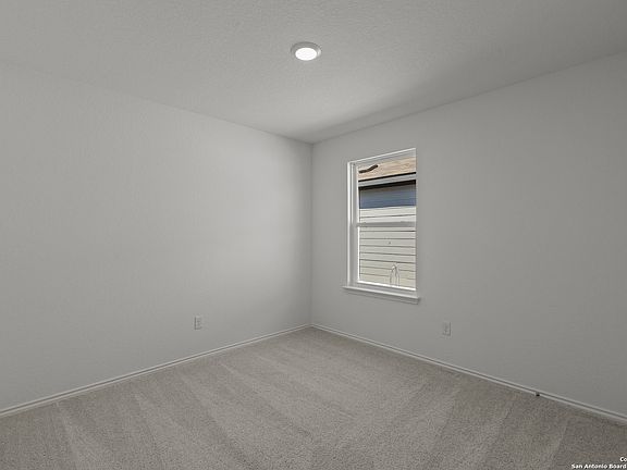 4th image of 1625 Viola Lane