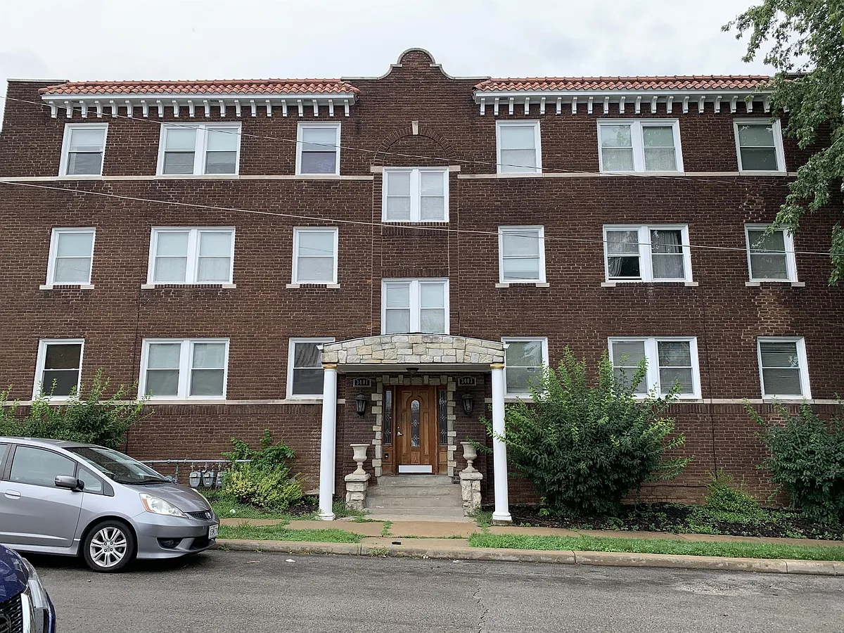 Building Photo - 3401 Central St #101