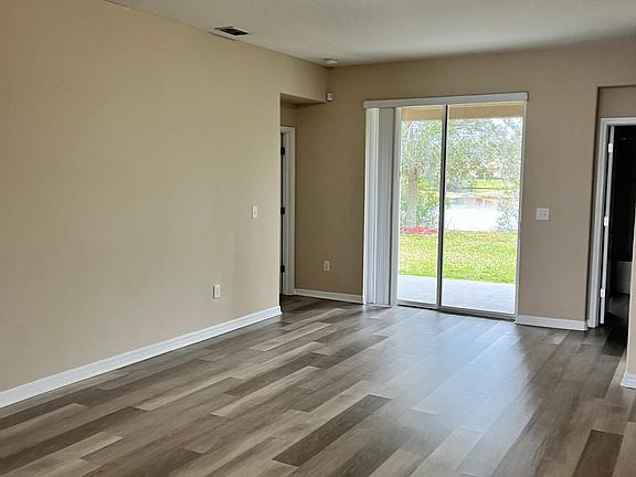 5th image of 2905 Carrickton Cir