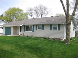 92 Union St, Crystal Lake, IL 60014