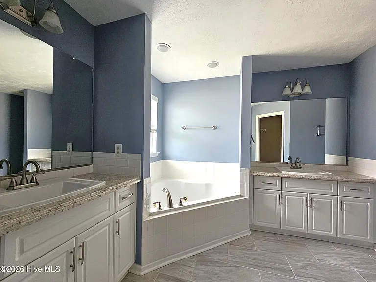 770 Michelle Ct — Photo 11