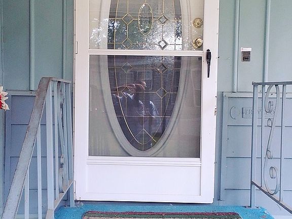 2nd image of 1834 Collins Ct