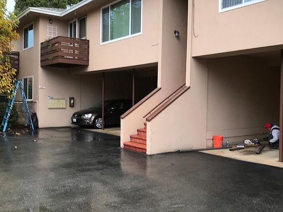 2nd image of 687 Roble Ave #6