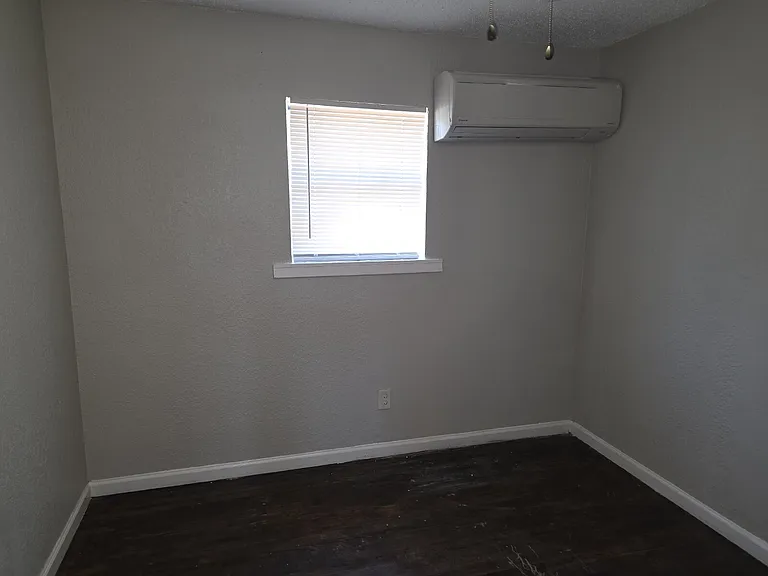 3910 Polly St #103 — Photo 5