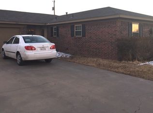 1060 Plains Dr, Fritch, TX 79036