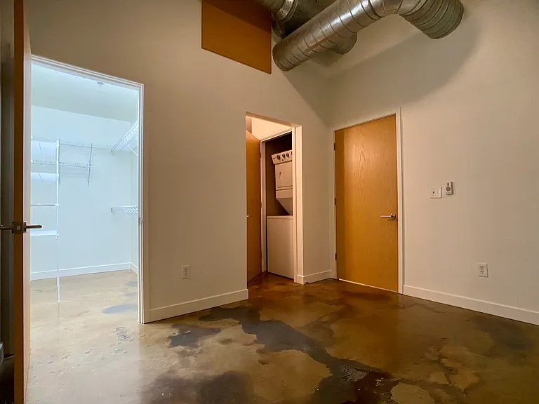 Central Park Lofts — Photo 35