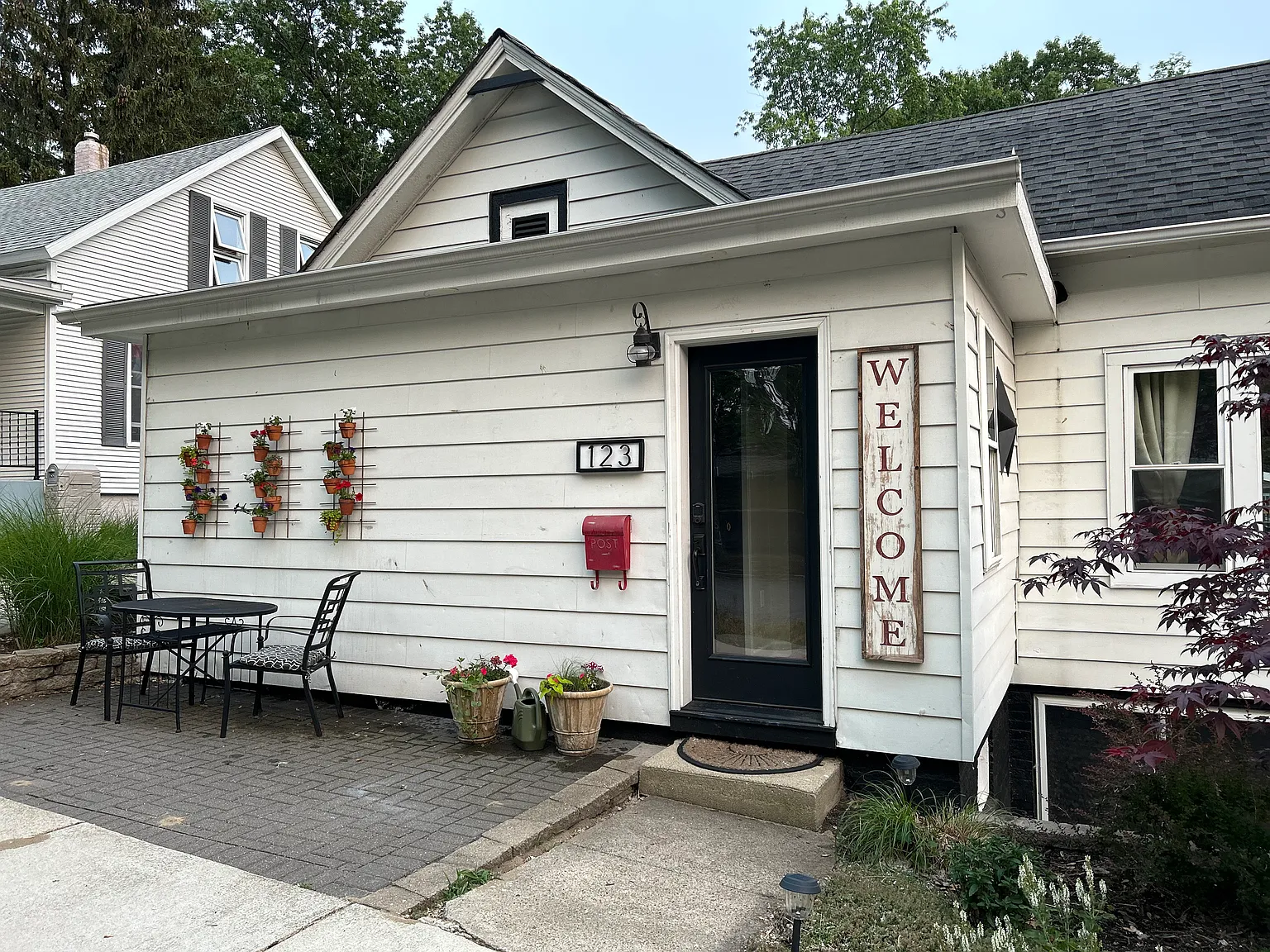 123 Fogarty St photo 1