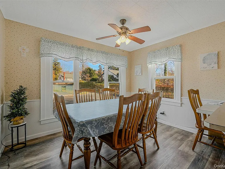 425 Old Shipyard Ln — Photo 17