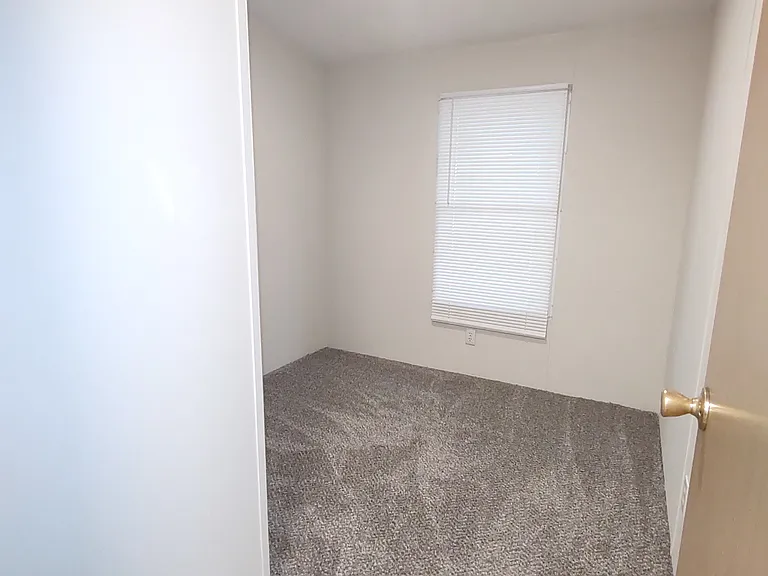 8685 Green Meadows Ln — Photo 30