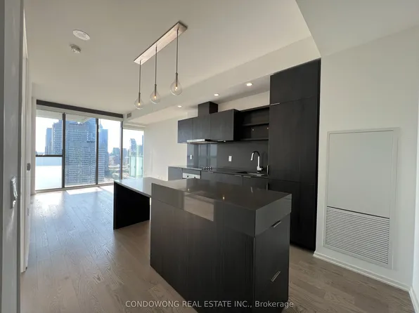 16 Bonnycastle St #3511, Toronto, ON M5A 0C9