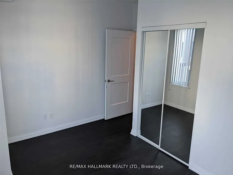 1010 Portage Pkwy #Townhouse 15 — Photo 10