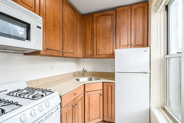 Rented by D'Andrea Craig Realty | media 11