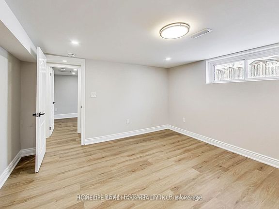 3rd image of 89 Chiswick Ave