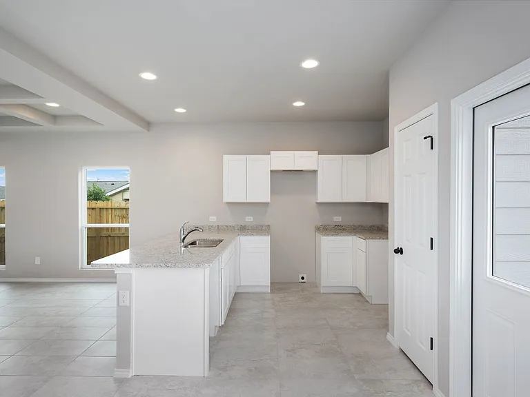 8607 Valentina Way — Photo 19