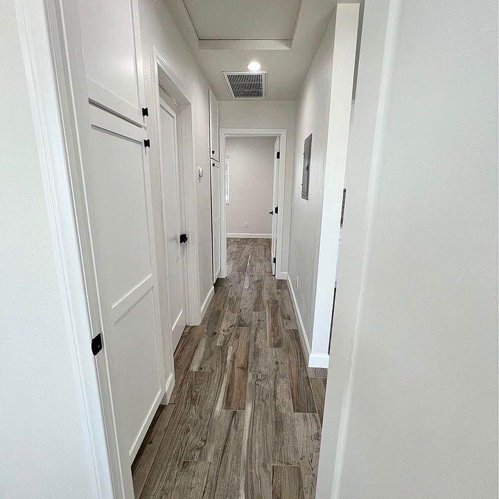 1st image of 5220B Wood Ave