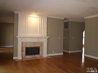 5th image of 922 Eastridge Dr
