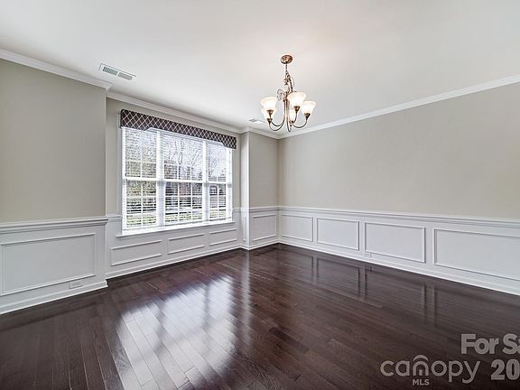 3rd image of 1412 Screech Owl Rd