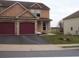 170 Talon Dr, Ephrata, PA 17522