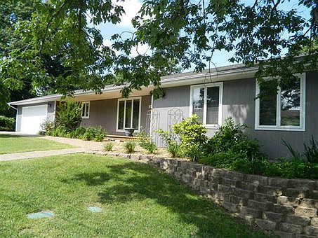 2nd image of 36 Palisades Dr
