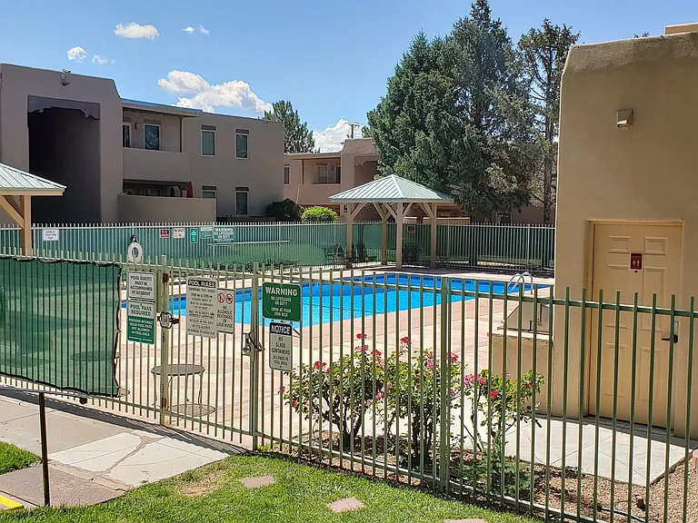 601 W San Mateo Rd #116 — Photo 2