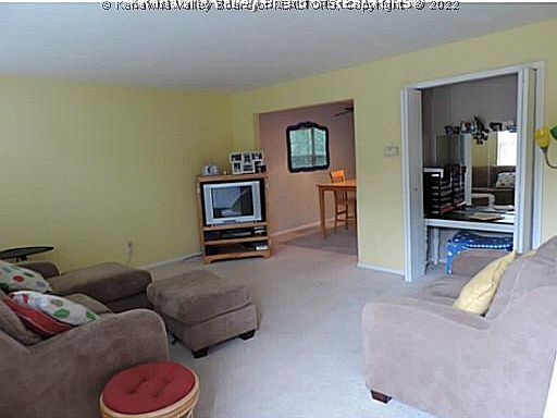 3rd image of 2006 Beechwood Dr