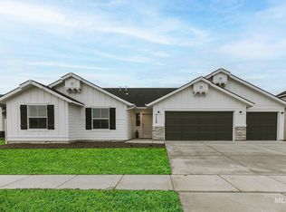 7248 E Marble Springs Dr, Nampa, ID 83687
