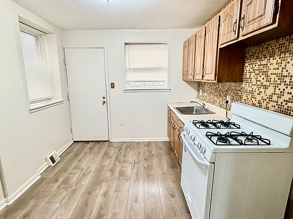 4th image of 2615 N Corlies St