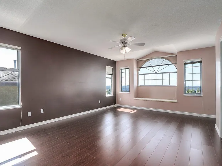 2657 Sandstone Cres #UPPER FLOOR — Photo 19