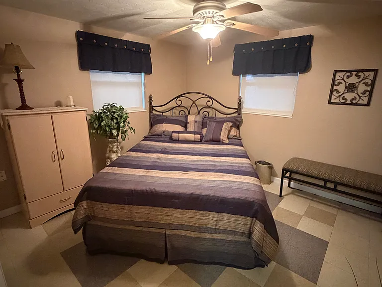 4923 Genesis Ave — Photo 26