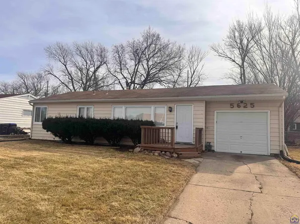 5625 SW 16th St, Topeka, KS 66604