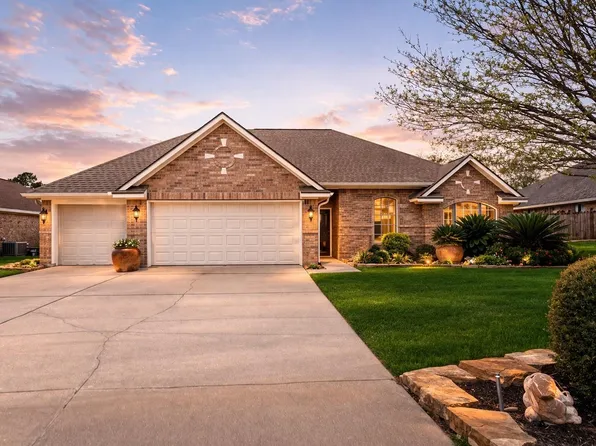 12761 Capricornus Dr, Willis, TX 77318