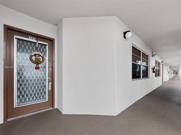4th image of 1000 SW 125th Ave APT 102N