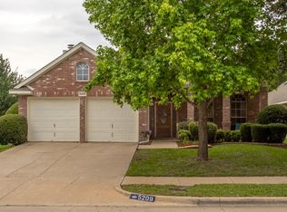5209 Warm Springs Trl, Fort Worth, TX 76137