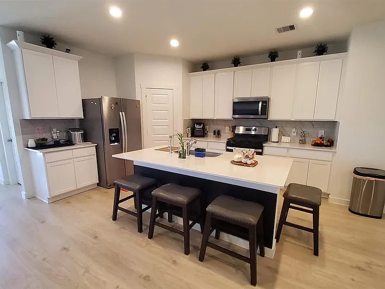 31739 Margaret Woods Ln — Photo 35